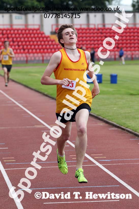 Boys 800 metres, Northern Inter-County Schools, Gateshead International Stadum. Photo: David T. Hewitson/Sports for All Pics